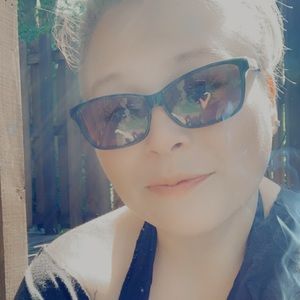 Meet your Posher, Renae